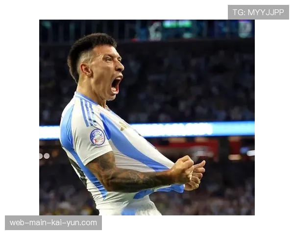 曼联防线稳定性获提升,利桑德罗回归改善防守体系 曼联防线稳定性获提升,利桑德罗回归改善防守体系